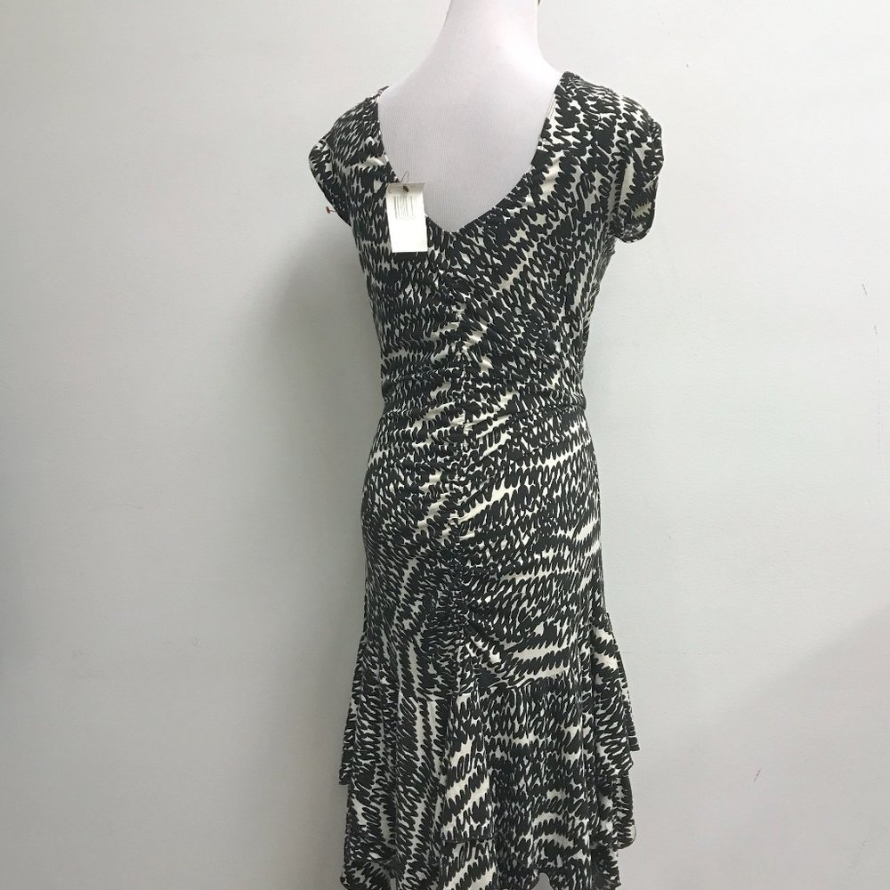Betsey Johnson black cream midi wiggle short sleeve v neck dress L NWT - Picture 9 of 9